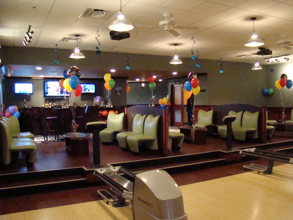 Saratoga Strike Zone > VIP Room